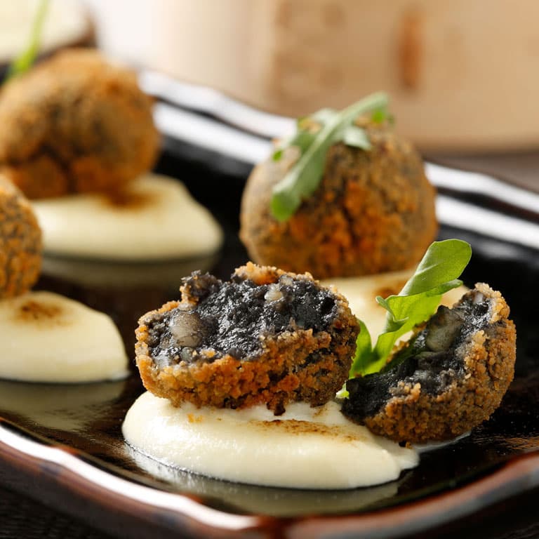 croquetas-de-choco-en-su-tinta